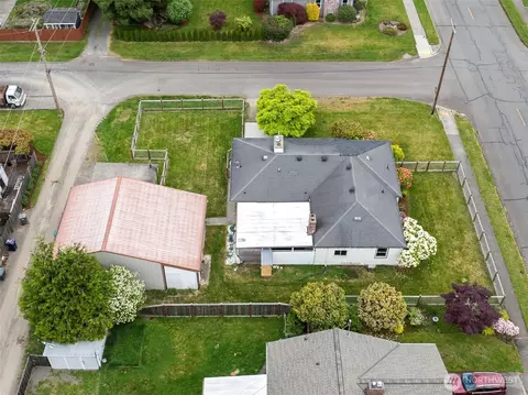 View/Area - 2314 Initial Ave, Enumclaw, WA 98022 photo 4 of 7