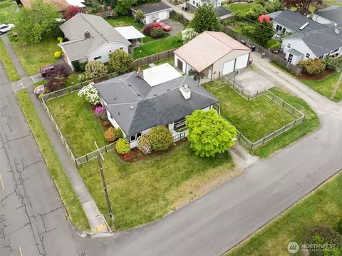 View/Area - 2314 Initial Ave, Enumclaw, WA 98022 photo 1 of 7