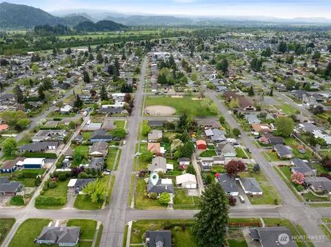 View/Area - 2314 Initial Ave, Enumclaw, WA 98022 photo 6 of 7