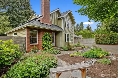 20111 Dayton Ave N, Shoreline, WA 98133