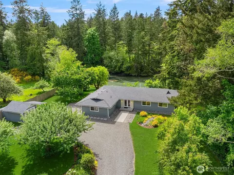 9171 Miller Rd NE, Bainbridge Island, WA 98110