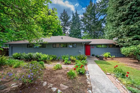 1529 NE 107th St, Seattle, WA 98125