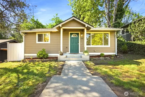 2327 NE 86th St, Seattle, WA 98115