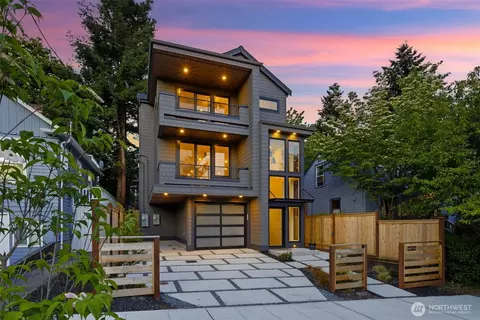 7342 20th Ave NW, Seattle, WA 98117
