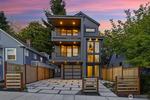 7342 20th Ave NW, Seattle, WA 98117