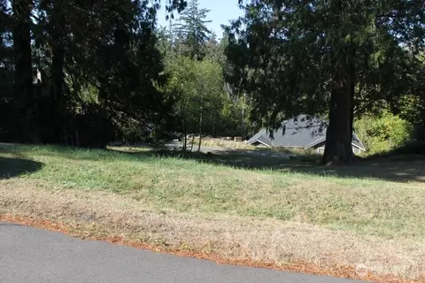 2418 Crestridge Dr NW, Olympia, WA 98502