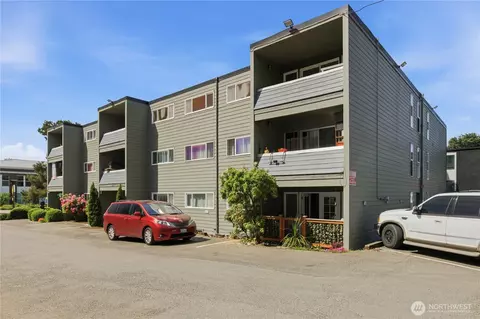 236 S 152nd St #303, Burien, WA 98148