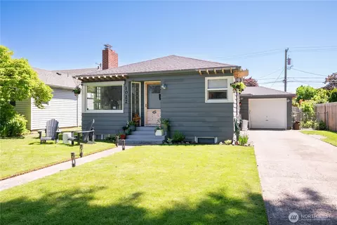 1022 22nd Ave, Longview, WA 98632