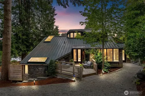 9629 California Ave SW, Seattle, WA 98136