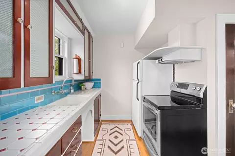 Kitchen - 1126 Wetmore Ave, Everett, WA 98201 photo 2 of 3