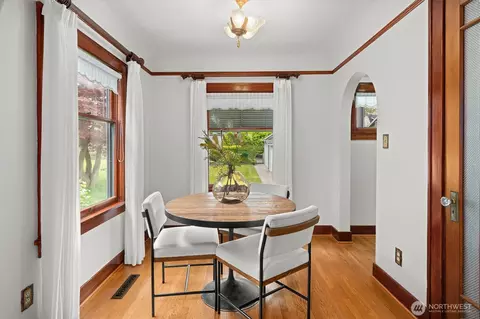 Dining - 1126 Wetmore Ave, Everett, WA 98201 photo 2 of 5