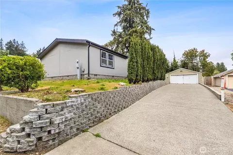 932 Price Rd, Bremerton, WA 98312