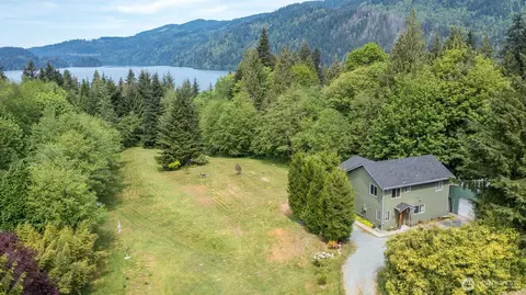 3497 Renee Dr, Sedro Woolley, WA 98284