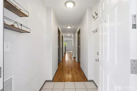 Entry Way - 1318 37th St #1304, Everett, WA 98201 photo 1 of 1