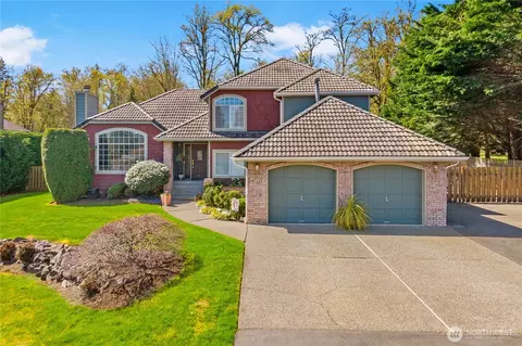 31015 W Lake Morton Dr SE, Kent, WA 98042