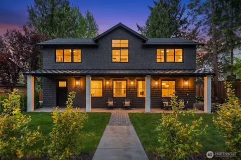 12416 NE 72nd St, Kirkland, WA 98033