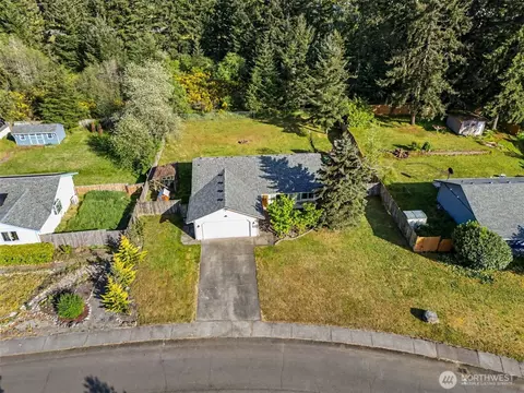 444 Volesky Dr SE, Rainier, WA 98576