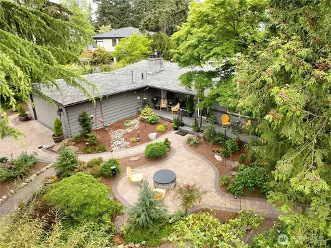 2430 155th Pl SE, Bellevue, WA 98007