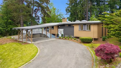 16559 SE 45th Pl, Bellevue, WA 98006