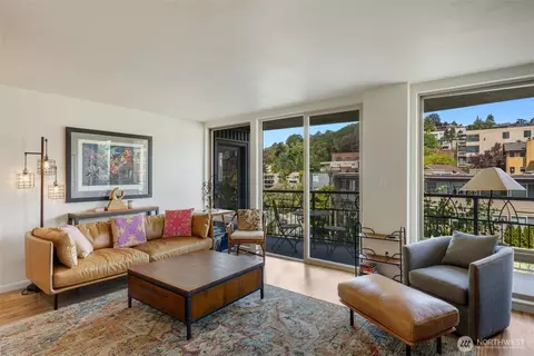 507 W Mercer St #704, Seattle, WA 98119