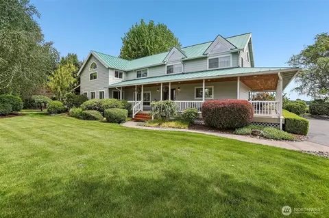 298 Roberson Rd, Woodland, WA 98674