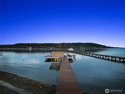4728 NE 172nd St, Lake Forest Park, WA 98155