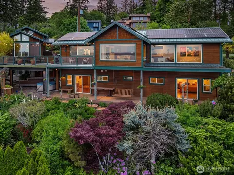 8909 NE 118th Pl, Kirkland, WA 98034