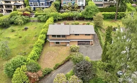 9510 Lake Washington Blvd NE, Bellevue, WA 98004