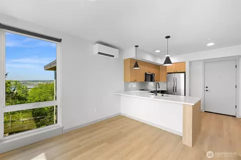 820 N State St #611, Bellingham, WA 98225
