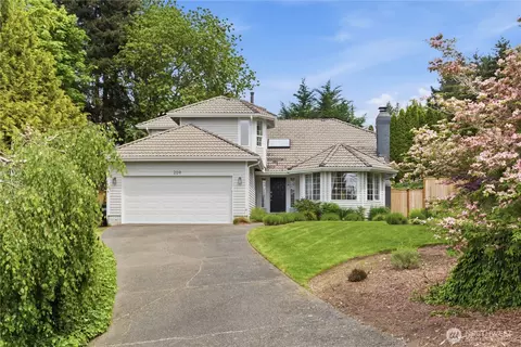 209 Casey Ct, Steilacoom, WA 98388