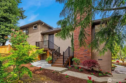 3039 50th Ave SW, Seattle, WA 98116