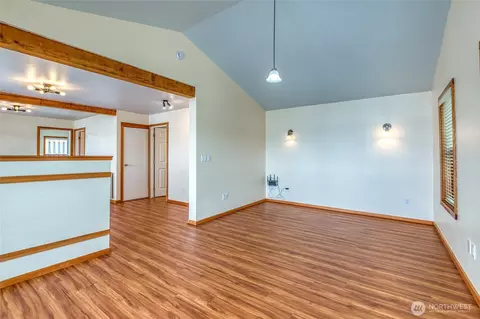 Living - 942 Deer Harbor Rd, Eastsound, WA 98245 photo 6 of 11