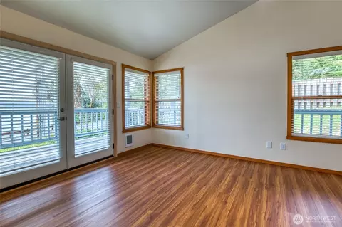 Living - 942 Deer Harbor Rd, Eastsound, WA 98245 photo 2 of 11