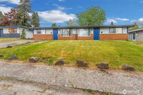 838 Harrington Ave NE, Renton, WA 98056
