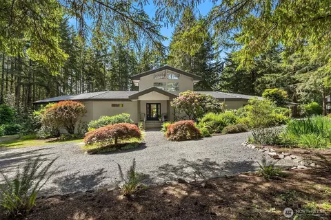 7575 NE New Brooklyn Rd, Bainbridge Island, WA 98110