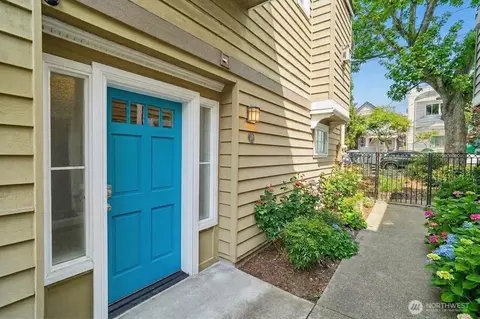 424 21st Ave, Seattle, WA 98122