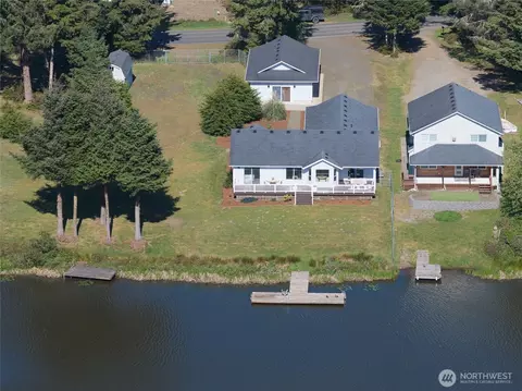 105 Duck Lake Dr NE, Ocean Shores, WA 98569