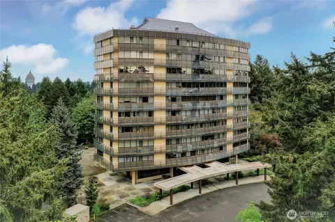 1910 Evergreen Park Dr SW #504, Olympia, WA 98502