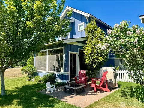 95 Honeysuckle Ln, Oroville, WA 98844