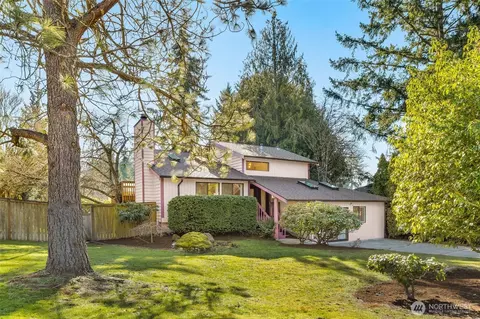 8129 NE 131st St, Kirkland, WA 98034