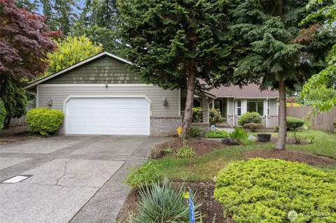 3334 Mercedes Dr NE, Lacey, WA 98516
