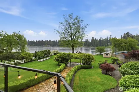 14112 W Lake Kathleen Dr SE, Renton, WA 98059