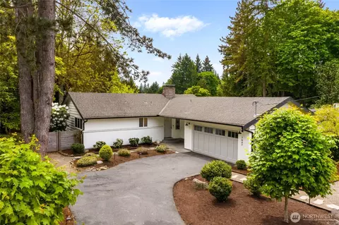 7047 NE 138th St, Kirkland, WA 98034