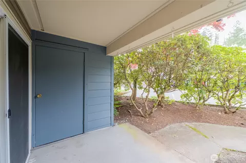 Exterior - 19410 Bothell Way NE #D102, Bothell, WA 98011 photo 5 of 13