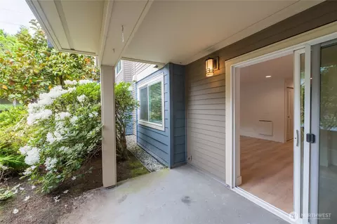 Exterior - 19410 Bothell Way NE #D102, Bothell, WA 98011 photo 2 of 13
