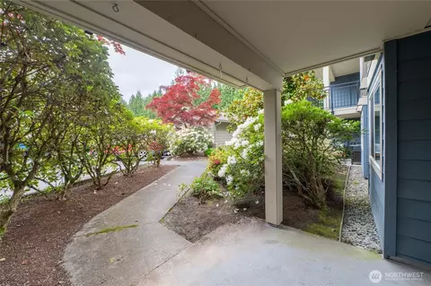 Exterior - 19410 Bothell Way NE #D102, Bothell, WA 98011 photo 4 of 13
