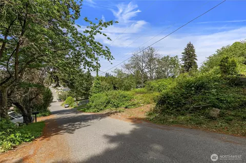 3630 W D St, Bremerton, WA 98312