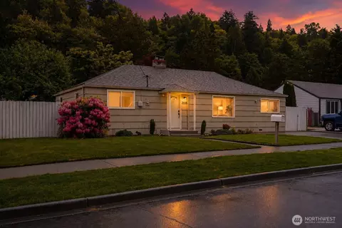 3608 SE 5th Pl, Renton, WA 98058