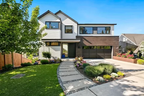 728 W Etruria St, Seattle, WA 98119