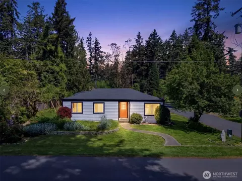 3917 Grove Rd NW, Olympia, WA 98502